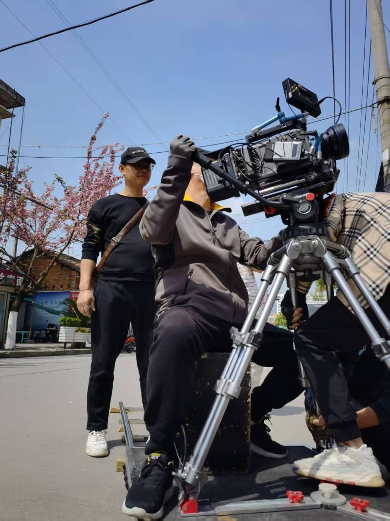 汤原县广告片拍摄：快消品牌爆款之选，网感内容适配社媒传播！