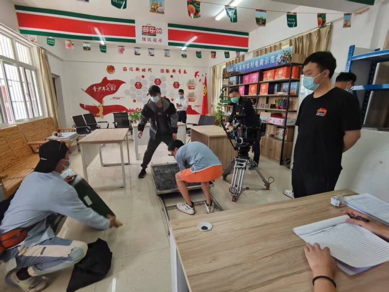 追星女孩心理学分析报告：汤原县广告片拍摄公司揭秘饭圈应援式传播逻辑