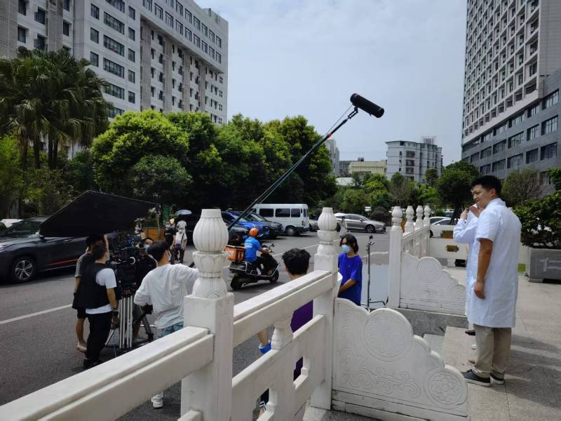 汤原县广告片拍摄公司低成本实现高规格制作的诀窍